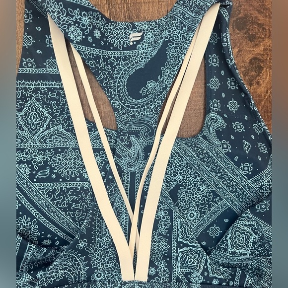 Fabletics activewear 2 two piece outfit women Sz small sports bra leggings - Picture 9 of 11